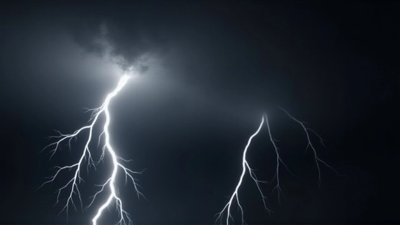 Cyclonic Storm 'Bulbul' Hits Chhattisgarh with Orange Warning: Heavy Rain, 70 km/h Winds Expected