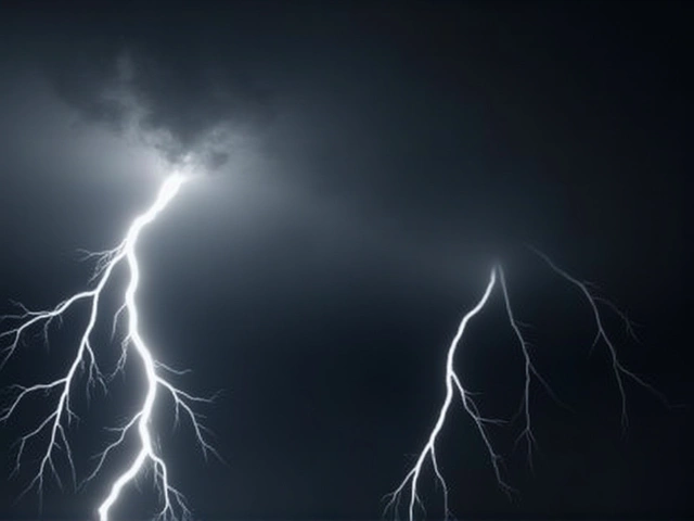 Cyclonic Storm 'Bulbul' Hits Chhattisgarh with Orange Warning: Heavy Rain, 70 km/h Winds Expected